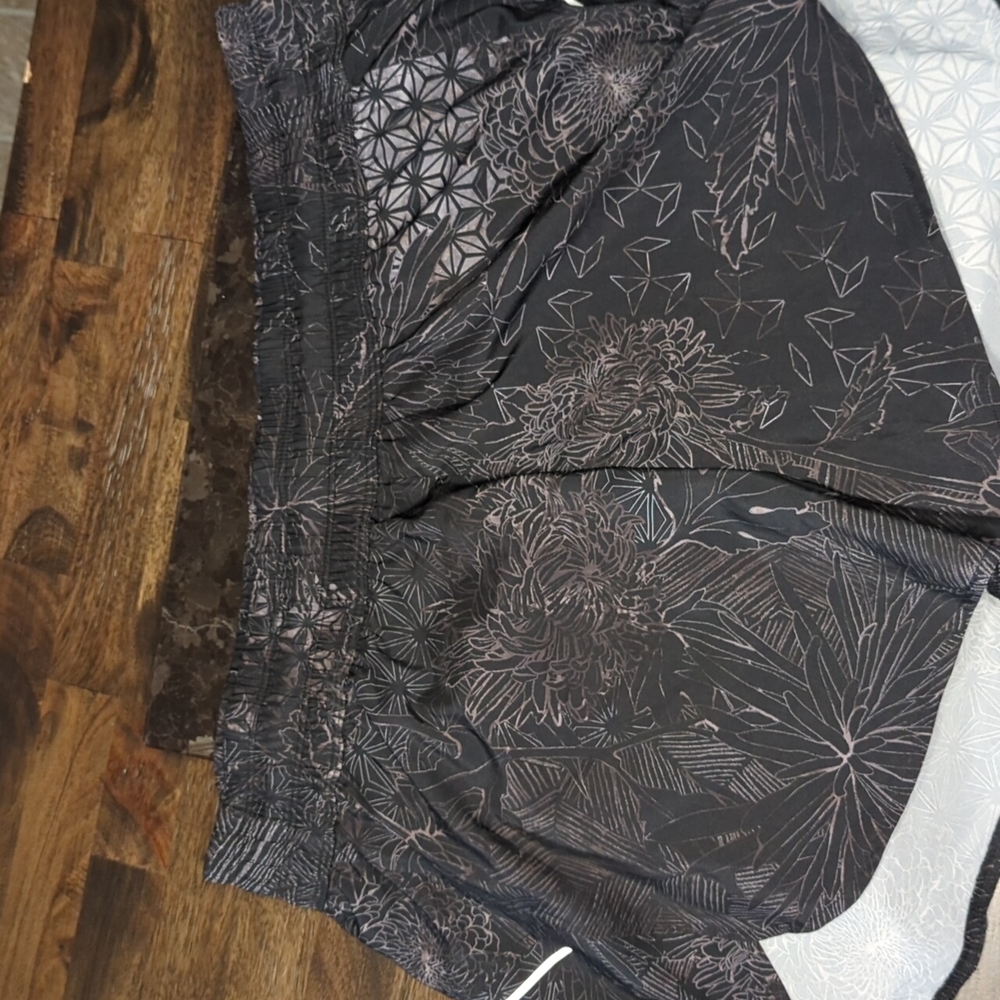 Cute little shorts.
